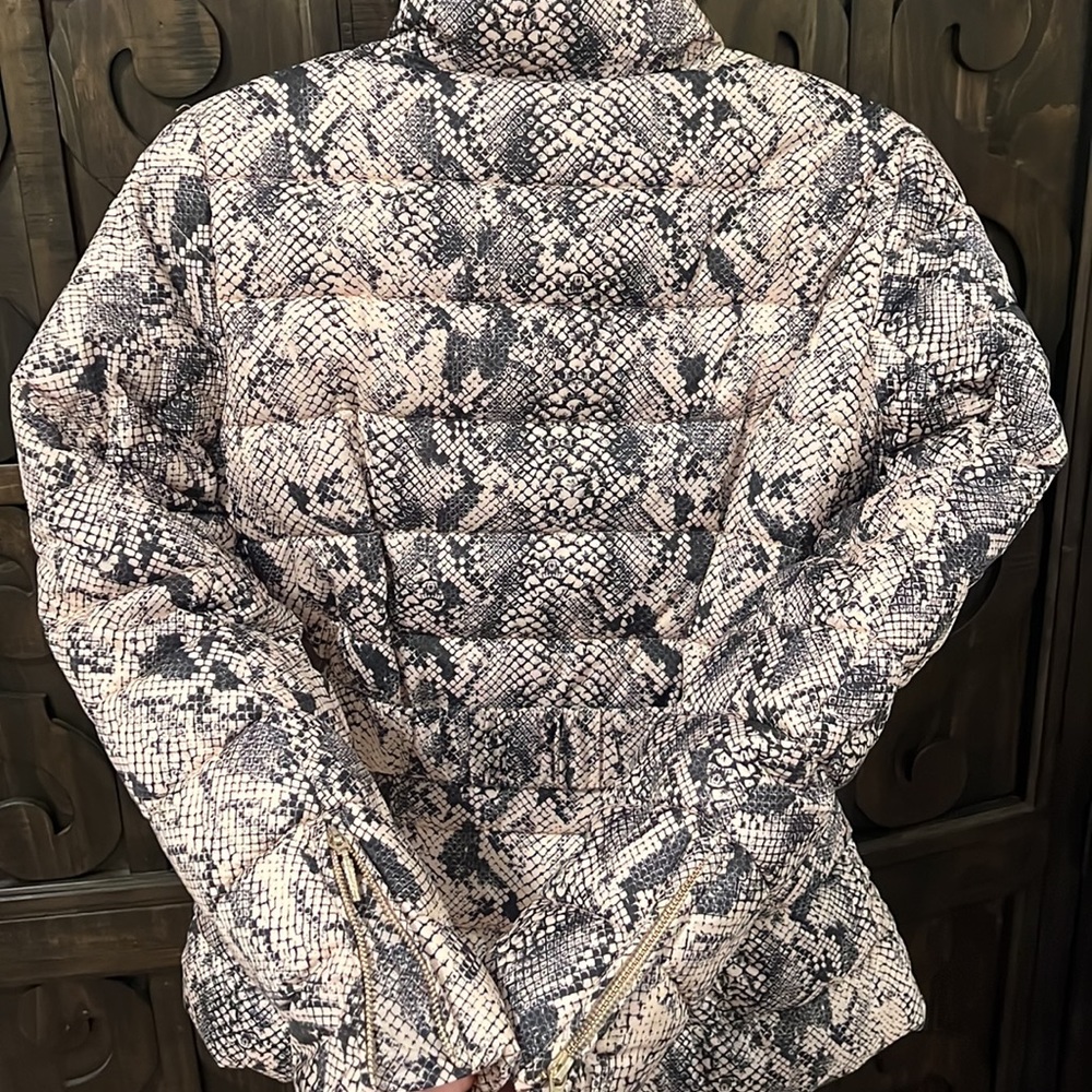 GUESS puffer jacket - Picture 3 of 15